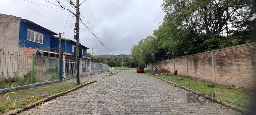 Terreno à venda  com 300m², Rua Manoel do Carmo no bairro Nonoai em Porto Alegre