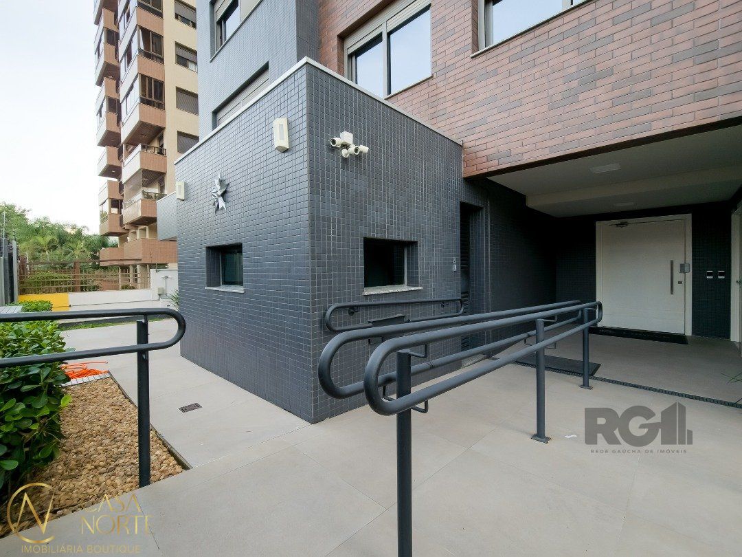 Apartamento à venda com 3 quartos, 120m², 1 suíte, 2 vagas, Travessa Nova Trento no bairro Tristeza em Porto Alegre