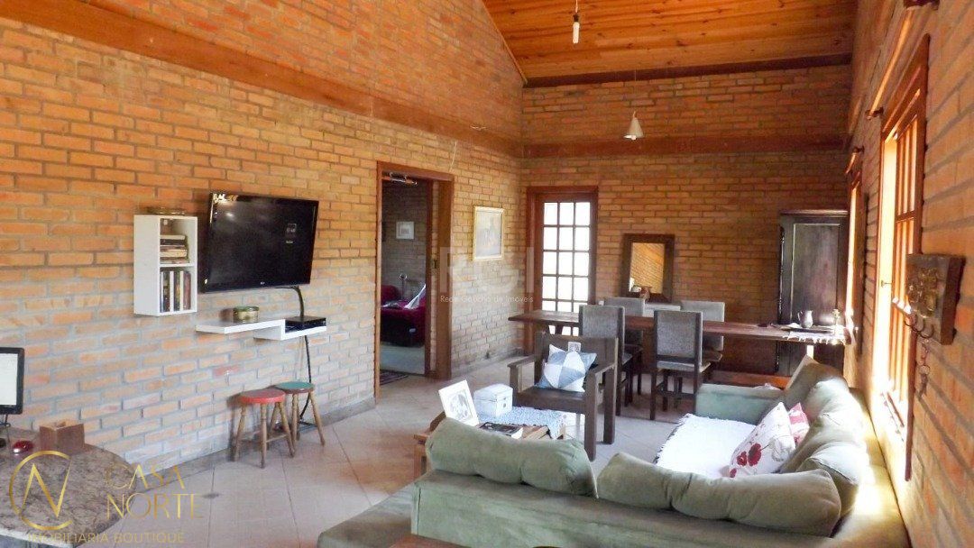 Casa à venda com 3 quartos, 100m², 1 suíte, Rua Idalino Pereira da Silva no bairro Belém Novo em Porto Alegre