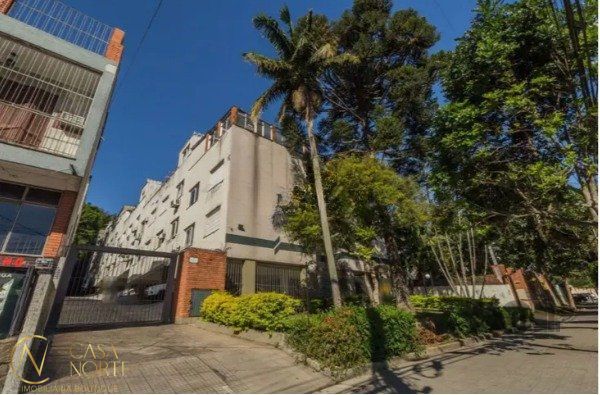 Cobertura à venda com 1 quarto, 75m², 1 suíte, Avenida Capivari no bairro Cristal em Porto Alegre