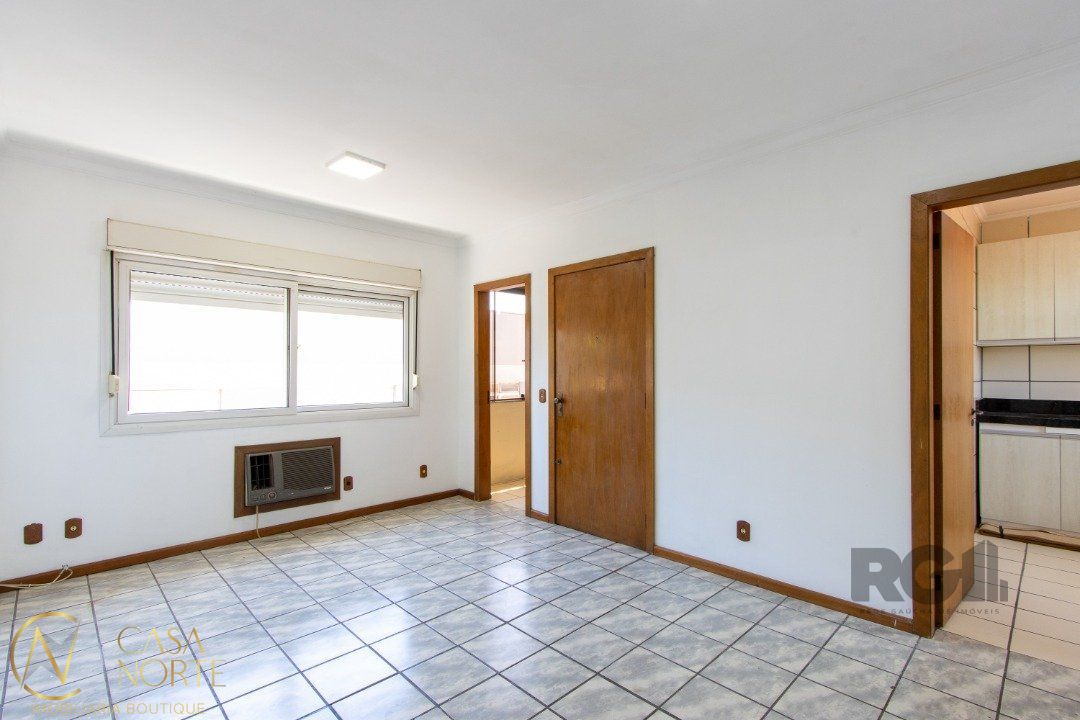 Apartamento à venda com 2 quartos, 67m², 1 suíte, 1 vaga, Rua Chico Pedro no bairro Camaquã em Porto Alegre