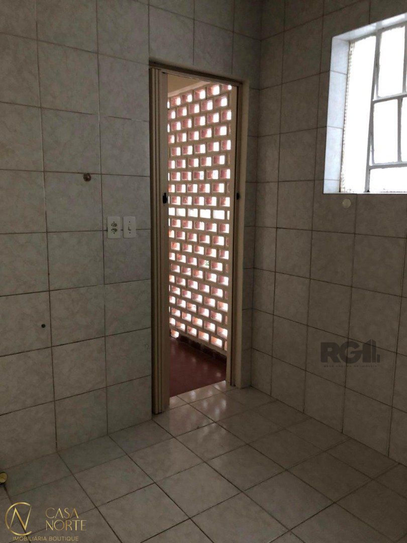 Apartamento à venda com 2 quartos, 63m², Avenida Jacui no bairro Cristal em Porto Alegre