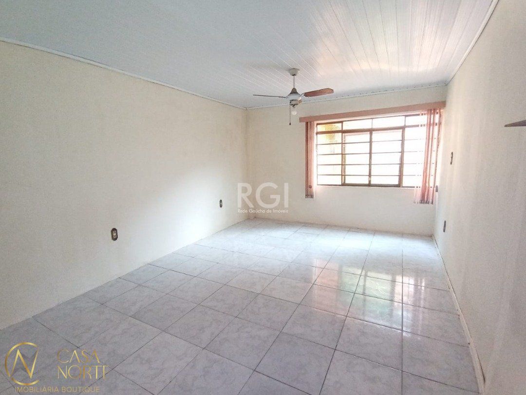 Casa à venda com 2 quartos, 121m², 1 vaga, Avenida Vereador Roberto Landell de Moura no bairro Campo Novo em Porto Alegre