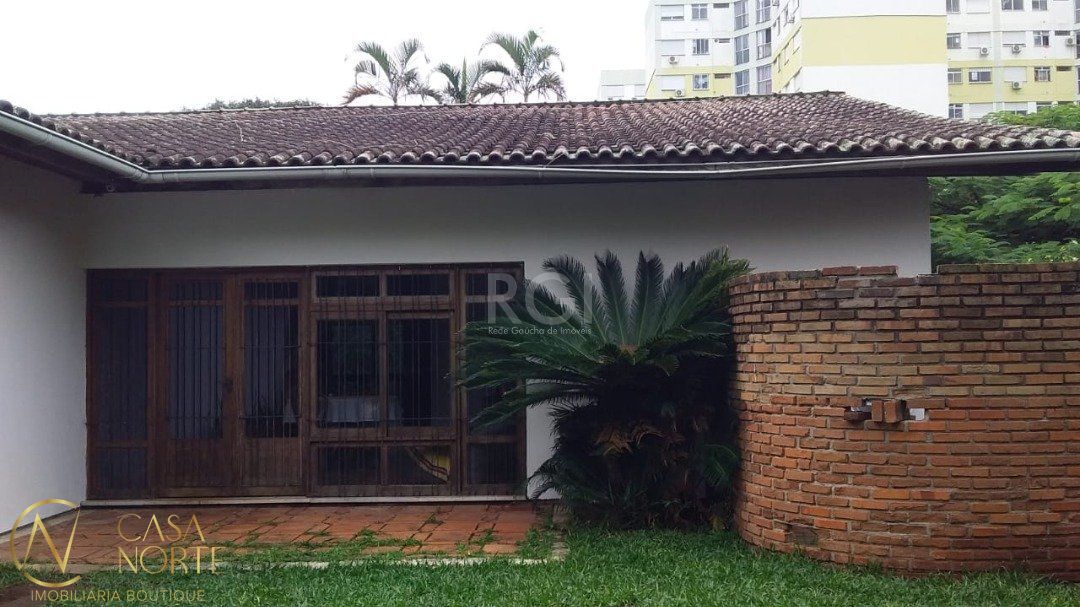 Terreno à venda  com 1254m², Rua Chico Pedro no bairro Camaquã em Porto Alegre