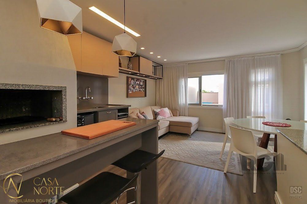 Casa de Condomínio à venda com 3 quartos, 129m², 1 suíte, 1 vaga, Avenida Otto Niemeyer no bairro Camaquã em Porto Alegre
