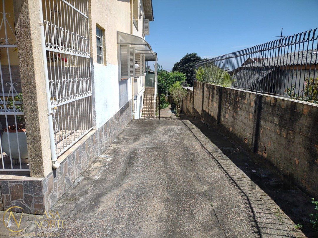 Casa à venda com 3 quartos, 265m², 4 vagas, Rua Padre João Batista Reus no bairro Vila Conceição em Porto Alegre