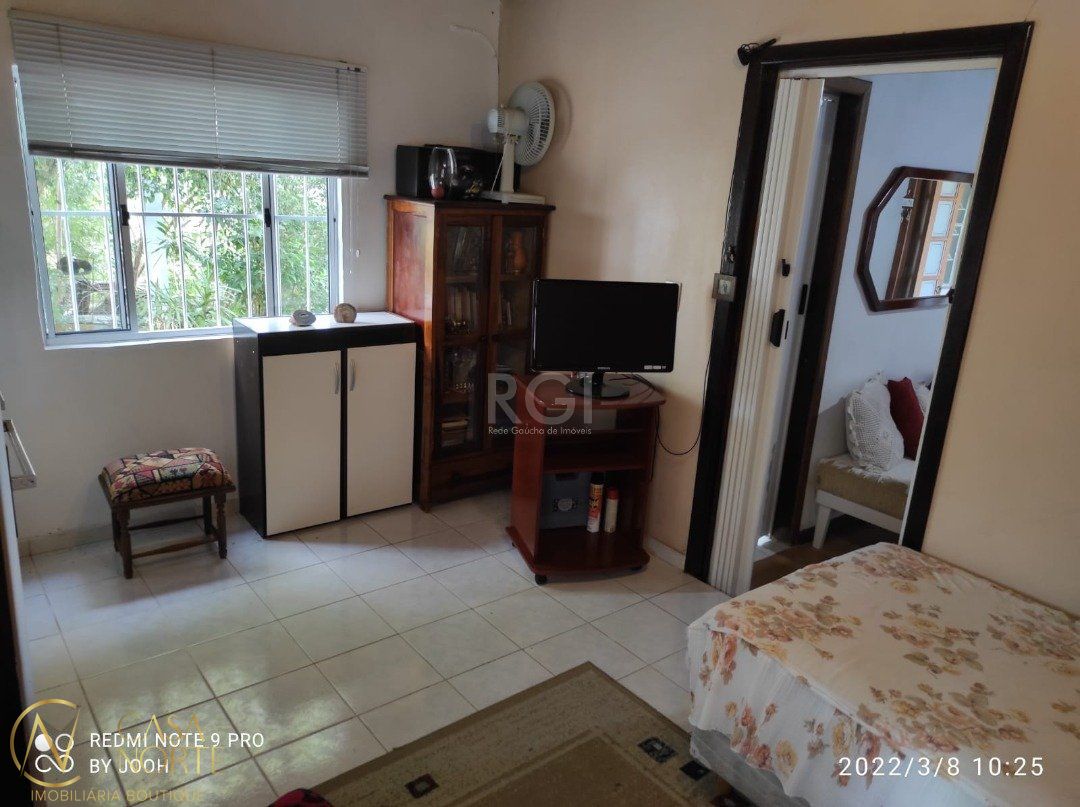 Casa à venda com 3 quartos, 90m², Rua Padre João Batista Reus no bairro Camaquã em Porto Alegre