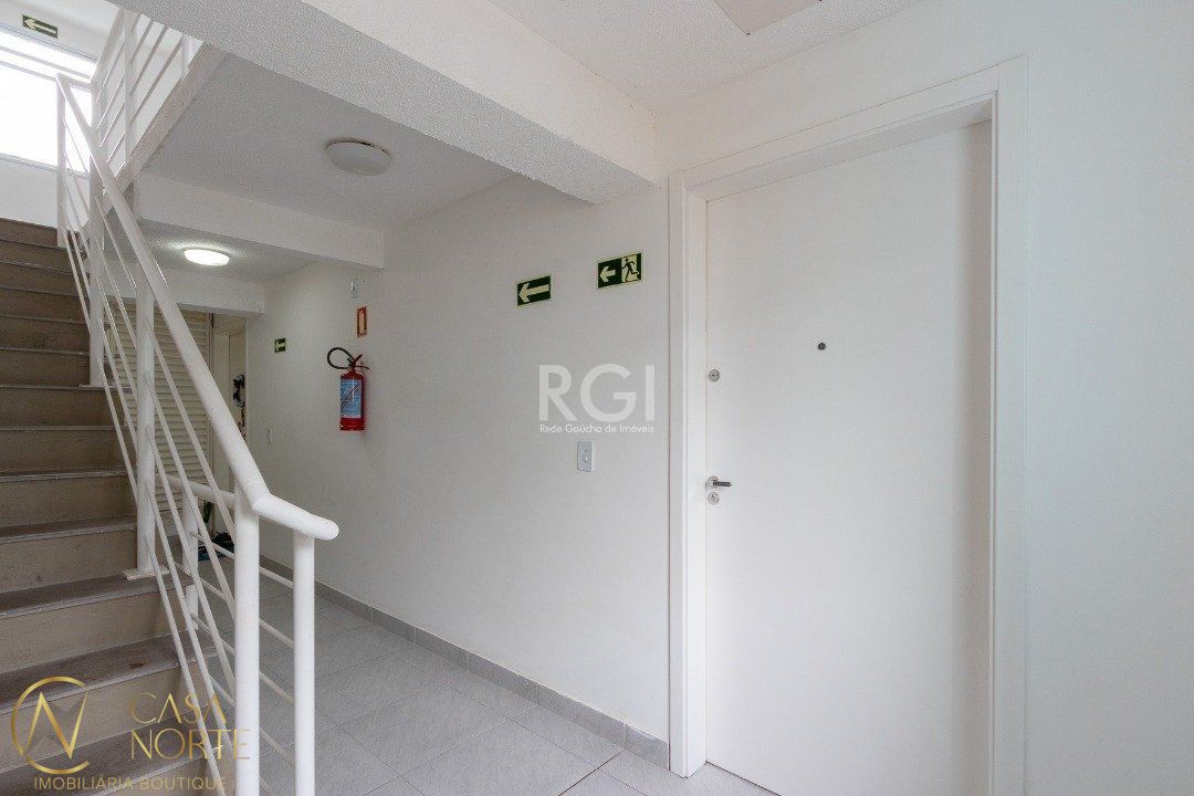 Apartamento à venda com 2 quartos, 47m², 1 vaga, Rua Atílio Supertti no bairro Vila Nova em Porto Alegre