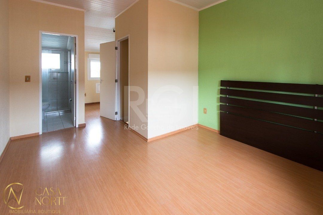 Casa de Condomínio à venda com 3 quartos, 92m², 1 suíte, 2 vagas, Rua Afonso Arinos no bairro Camaquã em Porto Alegre