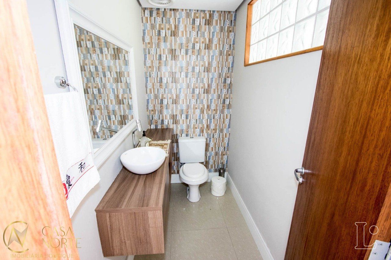 Casa de Condomínio à venda com 3 quartos, 273m², 3 suítes, 4 vagas, Rua Professor Antônio José Remiao no bairro Espírito Santo em Porto Alegre