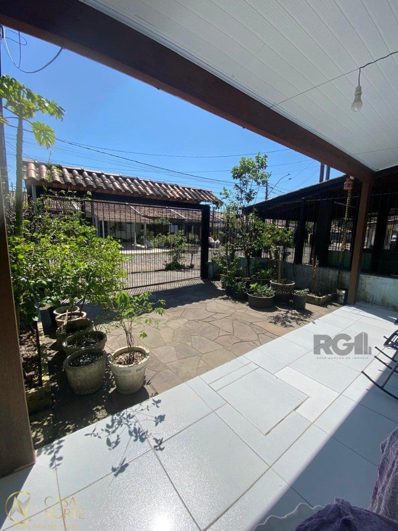 Casa à venda com 2 quartos, 49m², 2 vagas, Rua Pedro Faria no bairro Hípica em Porto Alegre