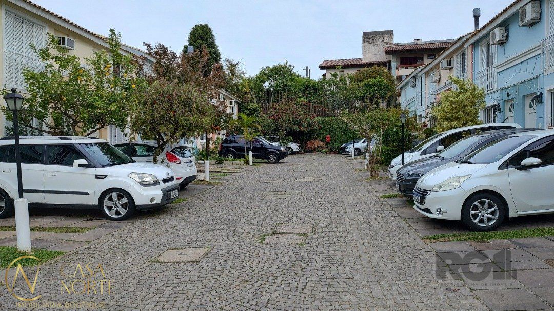 Casa de Condomínio à venda com 2 quartos, 79m², 1 suíte, 1 vaga, Avenida da Cavalhada no bairro Cavalhada em Porto Alegre
