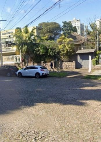 Casa à venda com 3 quartos, 104m², 1 suíte, 2 vagas, Avenida Copacabana no bairro Tristeza em Porto Alegre
