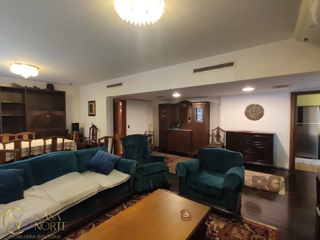 Apartamento à venda com 3 quartos, 167m², 1 suíte, 1 vaga, Rua Vinte e Quatro de Outubro no bairro Moinhos de Vento em Porto Alegre