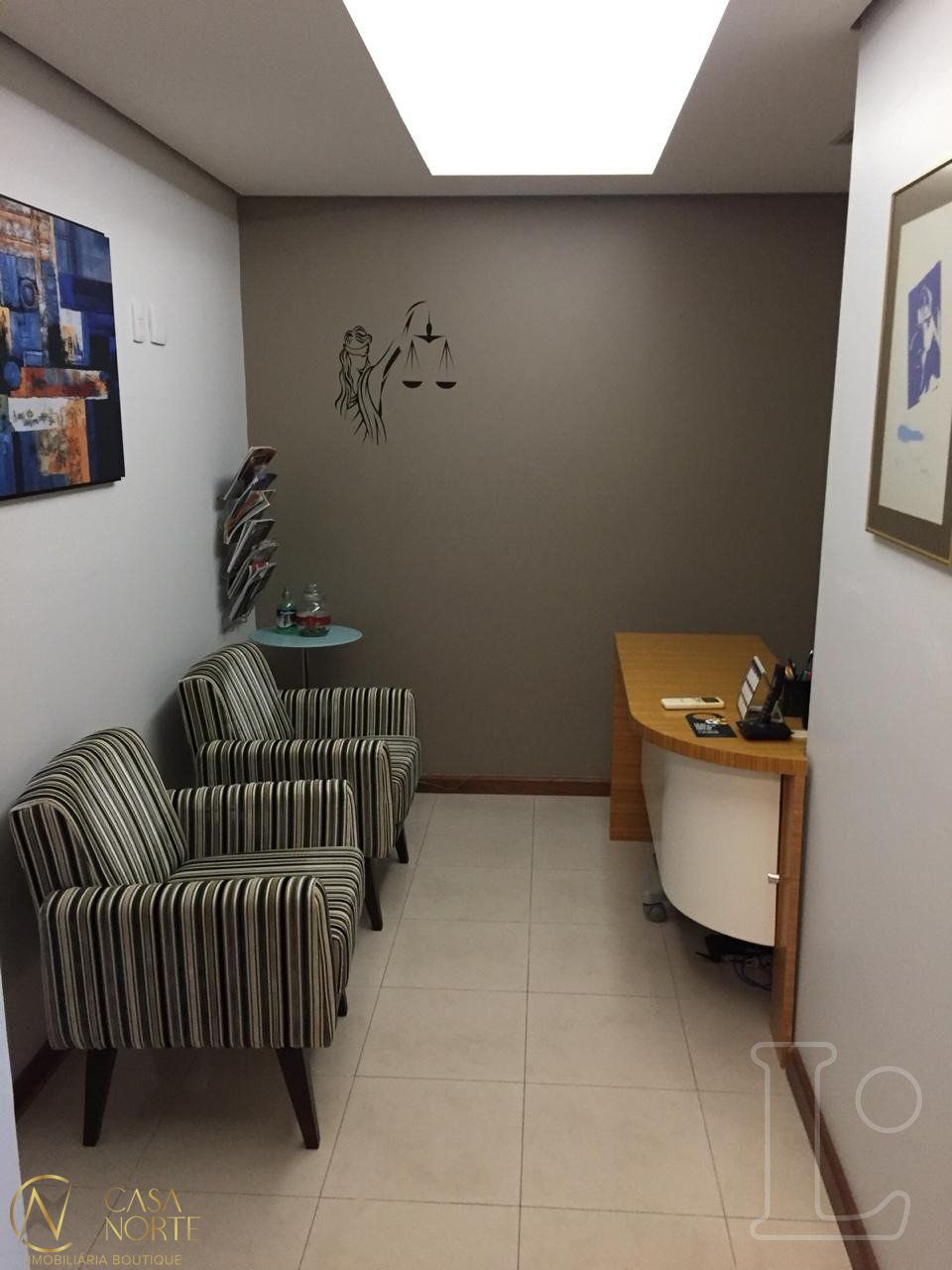 Sala Comercial à venda , 33m², Avenida Borges de Medeiros no bairro Praia de Belas em Porto Alegre