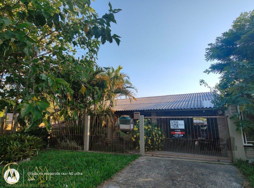 Casa à venda com 2 quartos, 120m², 3 vagas, Rua Maria da Cunha Koller no bairro Belém Novo em Porto Alegre