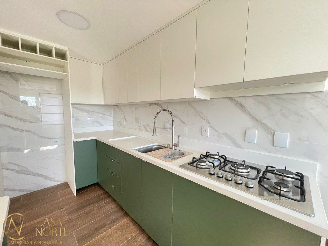 Apartamento à venda com 3 quartos, 117m², 1 suíte, 1 vaga, Rua Inhanduí no bairro Cristal em Porto Alegre
