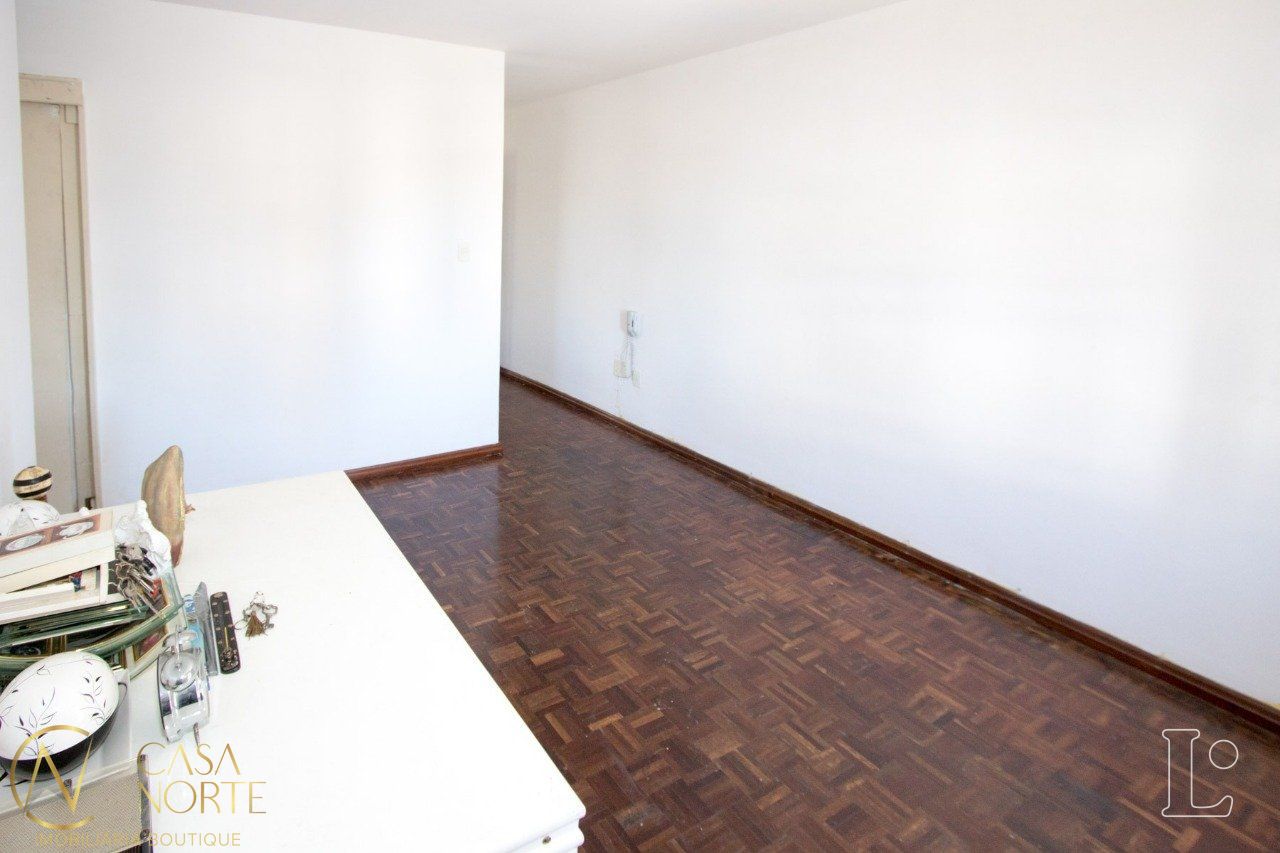 Apartamento à venda com 2 quartos, 66m², Avenida Wenceslau Escobar no bairro Cristal em Porto Alegre