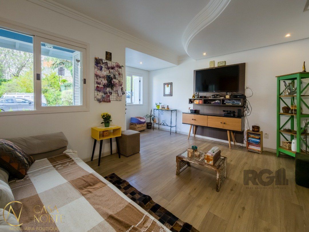 Casa de Condomínio à venda com 3 quartos, 148m², 1 suíte, 2 vagas, Estrada João Salomoni no bairro Vila Nova em Porto Alegre