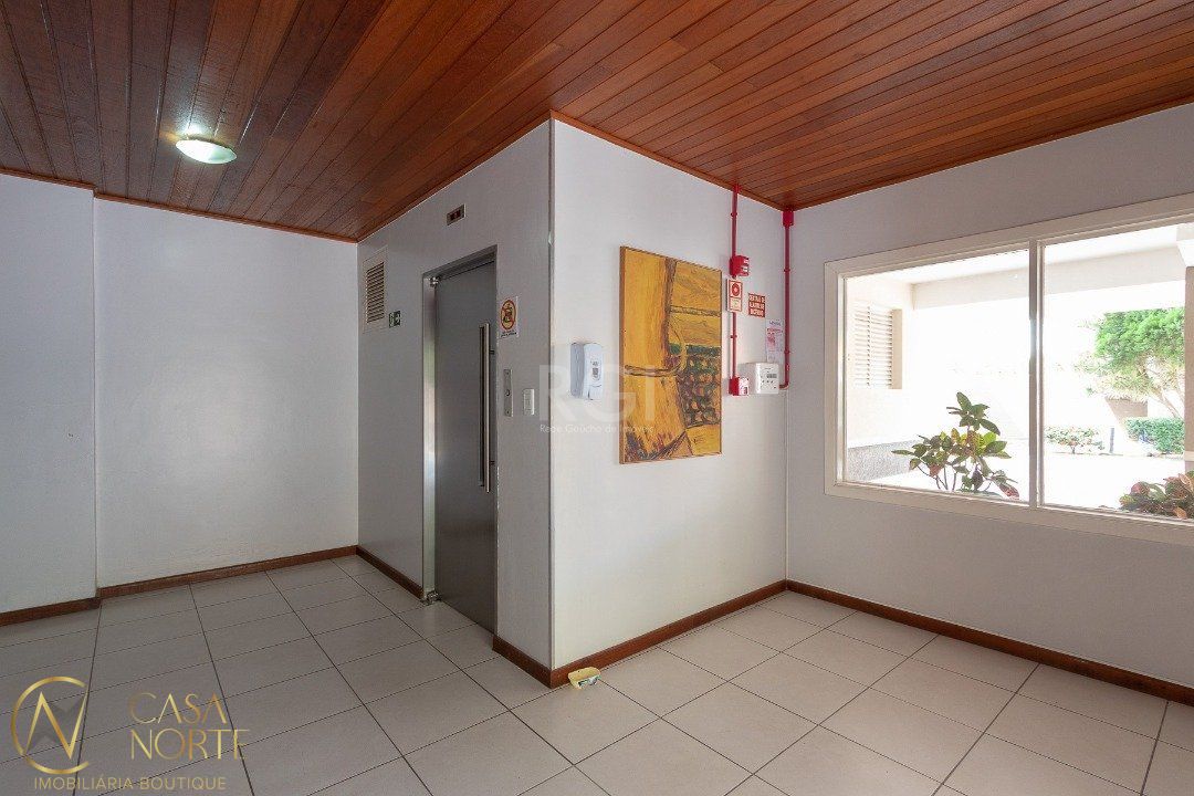 Apartamento à venda com 2 quartos, 135m², 1 vaga, Rua Salvio Soares no bairro Nonoai em Porto Alegre