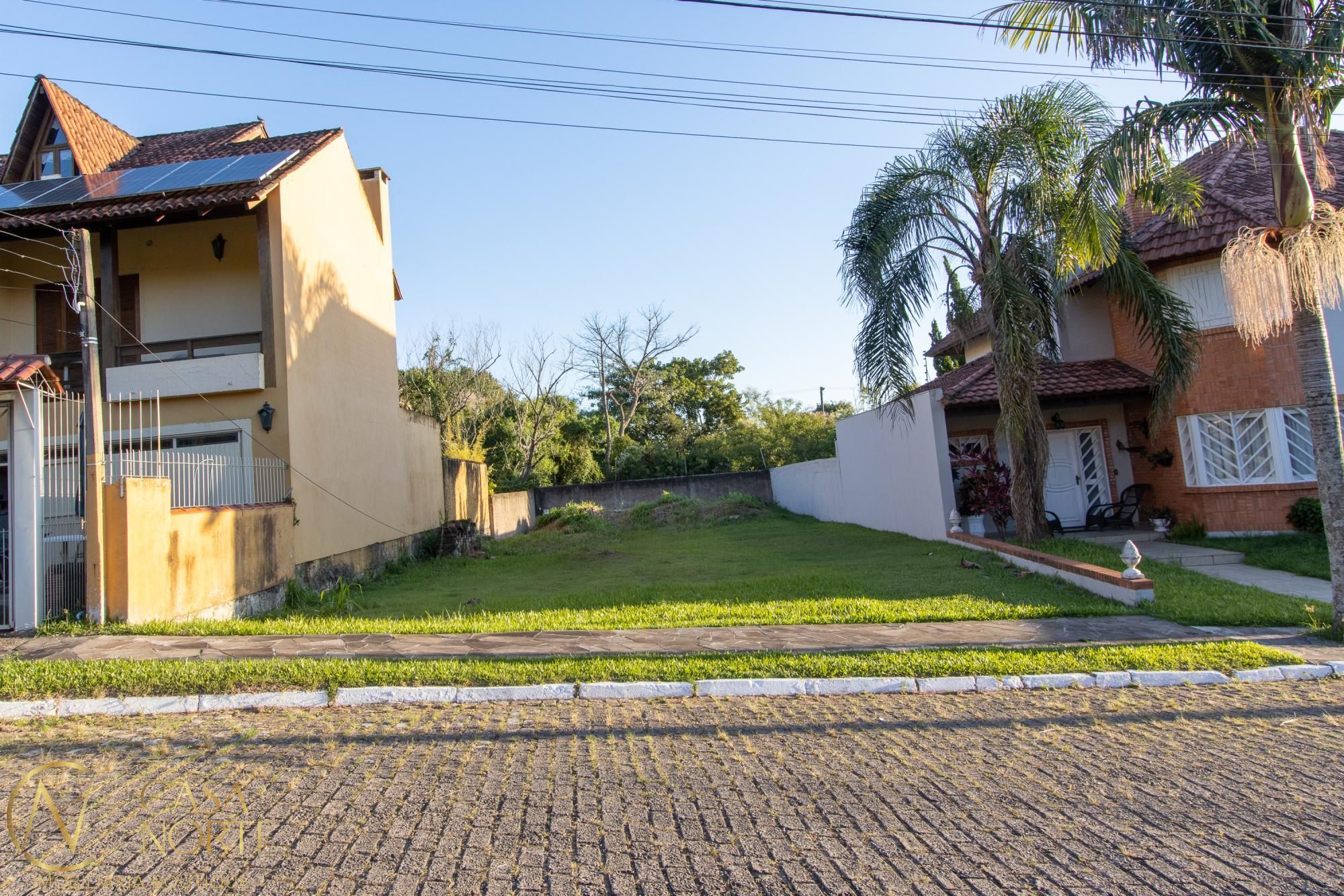 Terreno à venda  com 359m², Rua Professor Antônio José Remião no bairro Espírito Santo em Porto Alegre