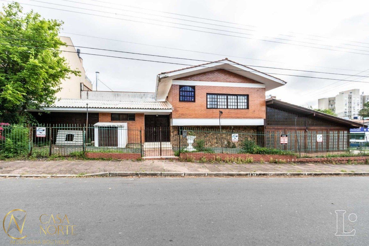 Casa Comercial à venda , 350m², Rua Doutor Dias de Carvalho no bairro Tristeza em Porto Alegre