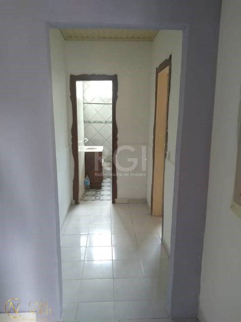 Casa à venda com 3 quartos, 90m², 1 suíte, 3 vagas, Rua Alypio José Nogueira no bairro Ponta Grossa em Porto Alegre