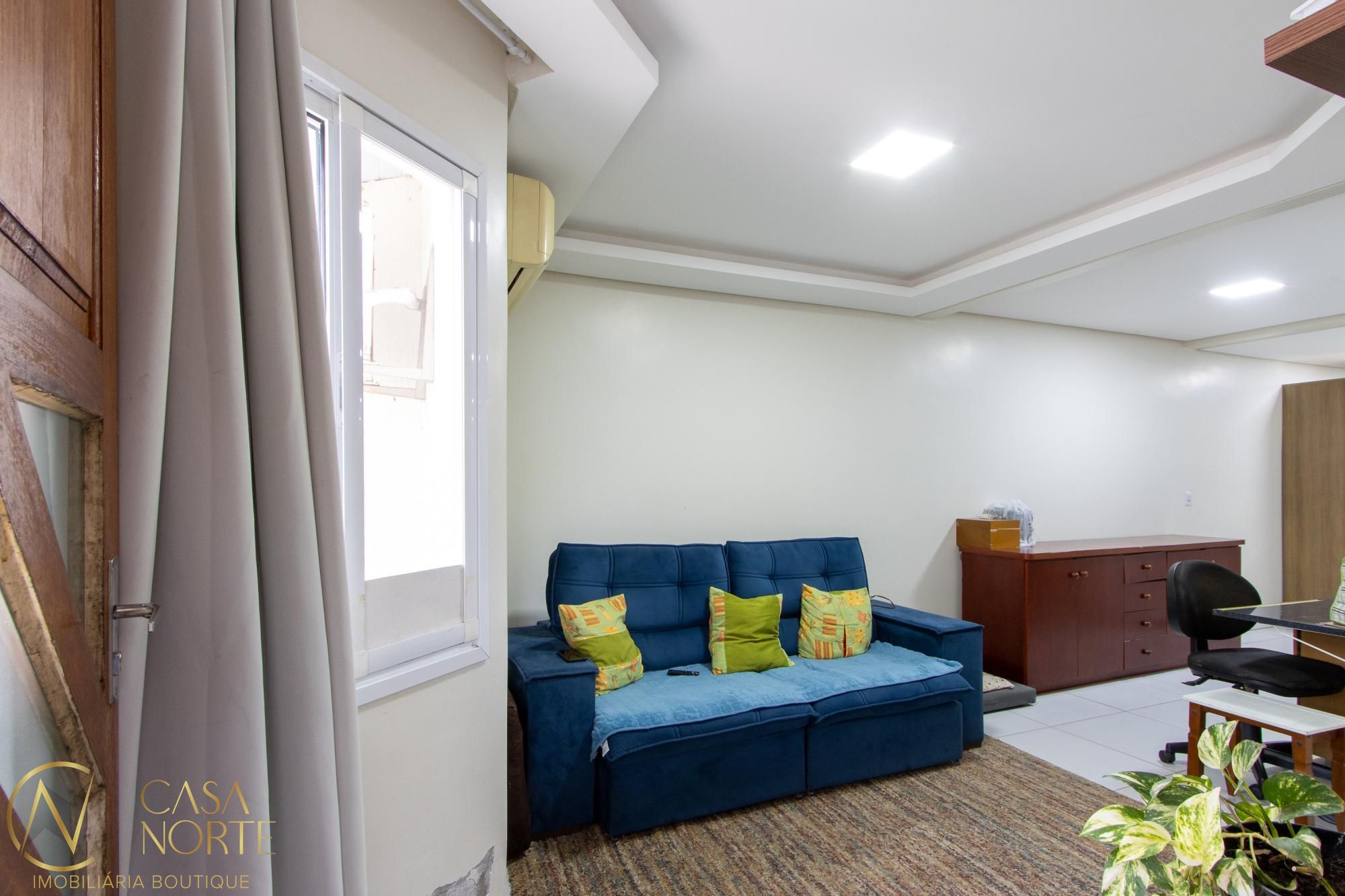 Casa de Condomínio à venda com 2 quartos, 109m², 1 vaga, Rua Capitão Pedroso no bairro Restinga em Porto Alegre