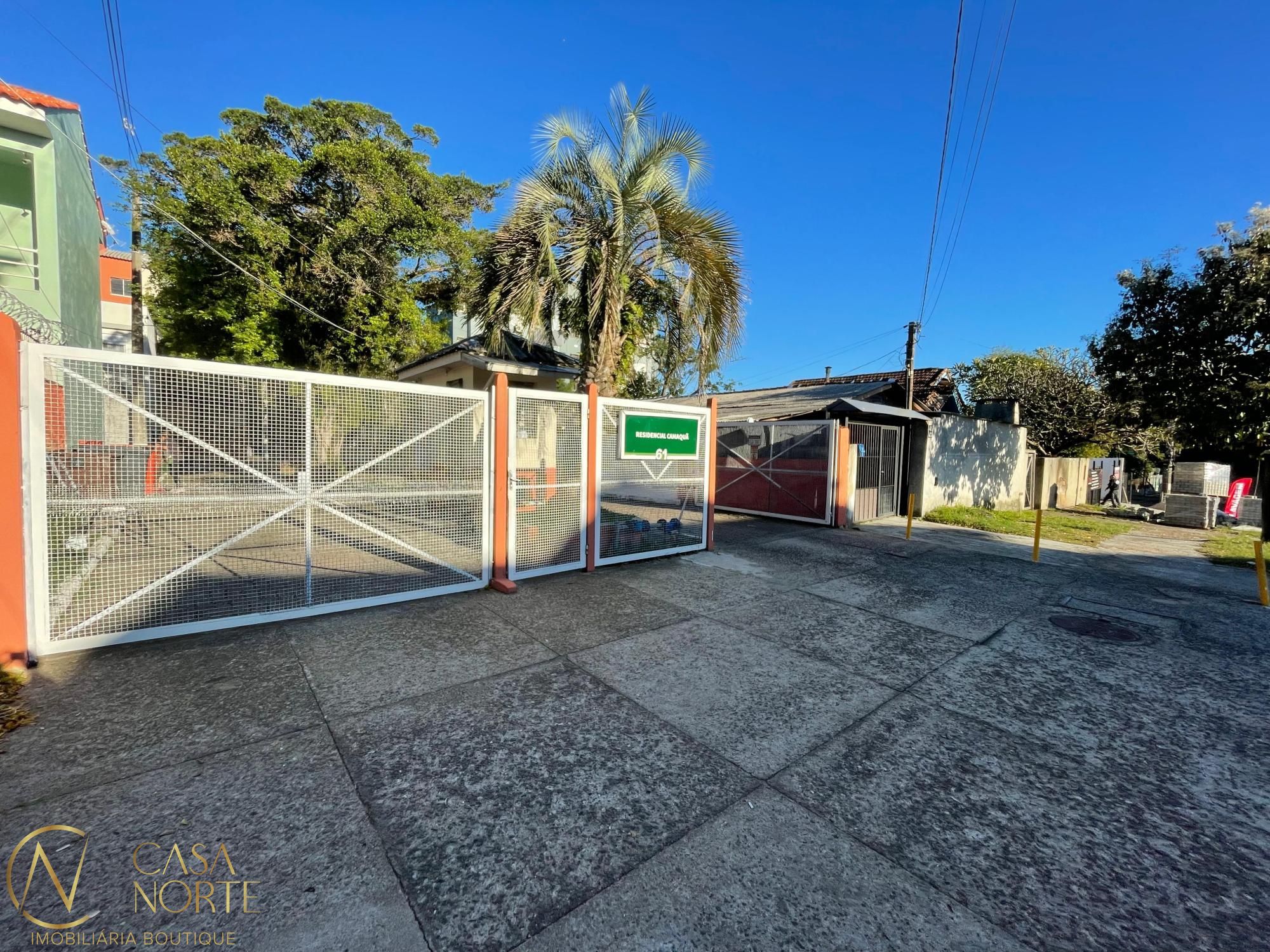 Apartamento à venda com 2 quartos, 43m², 1 vaga, Travessa Escobar no bairro Camaquã em Porto Alegre