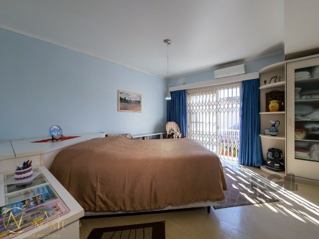 Casa de Condomínio à venda com 3 quartos, 182m², 1 suíte, 2 vagas, Rua Ladislau Neto no bairro Ipanema em Porto Alegre