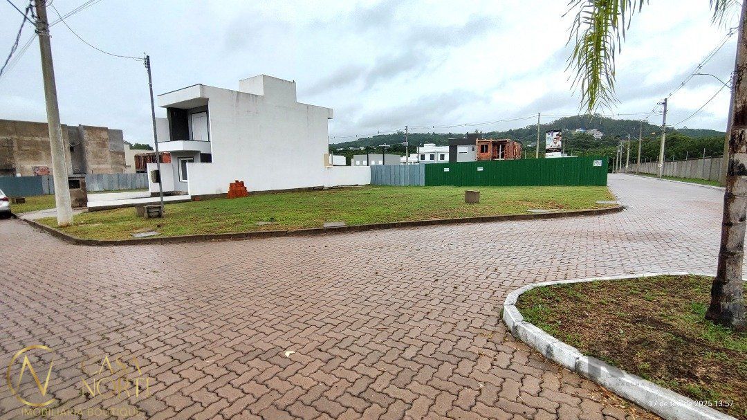 Terreno à venda  com 122m², Estrada Jorge Pereira Nunes no bairro Campo Novo em Porto Alegre