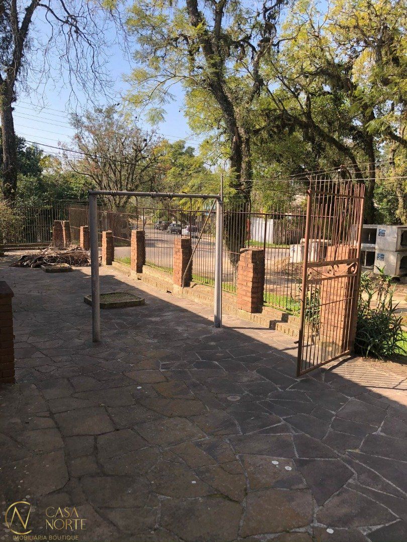 Casa à venda com 2 quartos, 100m², 1 vaga, Rua Jorge Mello Guimarães no bairro Belém Novo em Porto Alegre