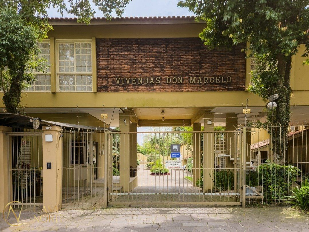 Casa de Condomínio à venda com 3 quartos, 162m², 1 suíte, 2 vagas, Rua Doutor Armando Barbedo no bairro Tristeza em Porto Alegre