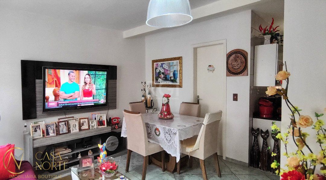 Casa de Condomínio à venda com 3 quartos, 72m², 1 suíte, 1 vaga, Avenida Monte Cristo no bairro Vila Nova em Porto Alegre