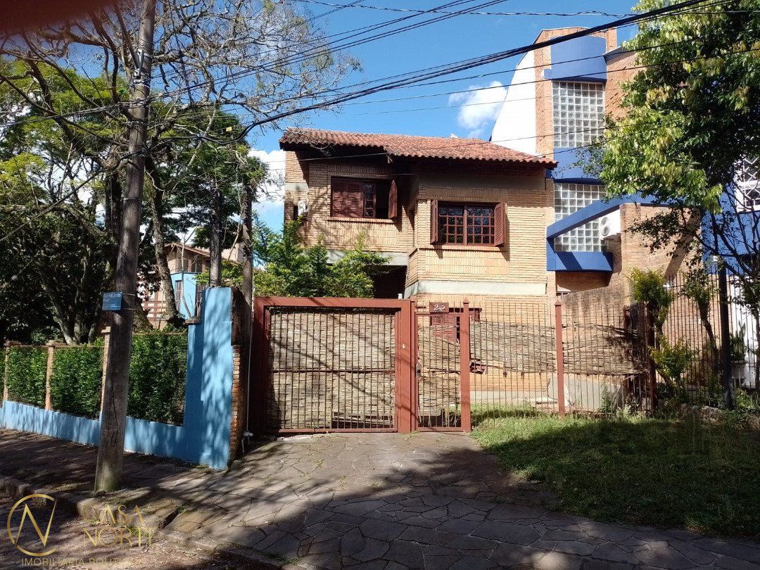 Casa à venda com 2 quartos, 263m², 1 suíte, 2 vagas, Rua Professor Emilio Meyer no bairro Vila Conceição em Porto Alegre
