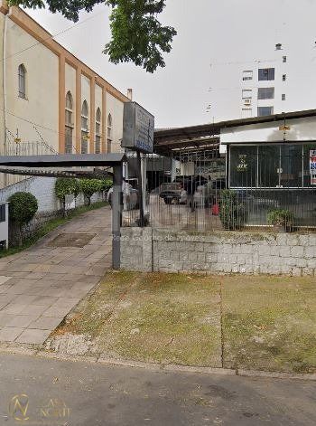 Terreno à venda  com 594m², Rua Dona Zulmira no bairro Cavalhada em Porto Alegre
