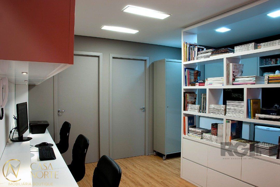 Sala Comercial à venda , 28m², Avenida Getúlio Vargas no bairro Menino Deus em Porto Alegre