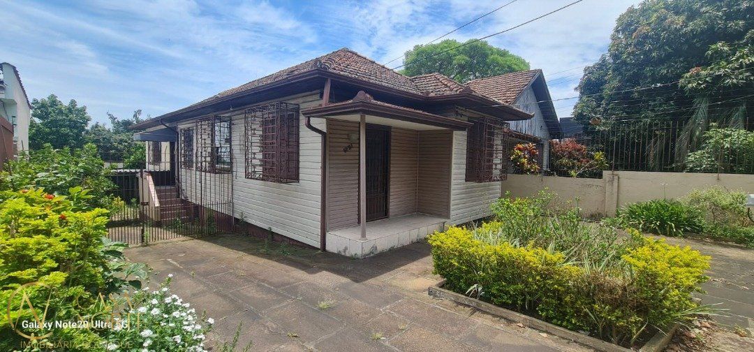 Casa à venda com 2 quartos, 100m², Avenida Nonoai no bairro Nonoai em Porto Alegre