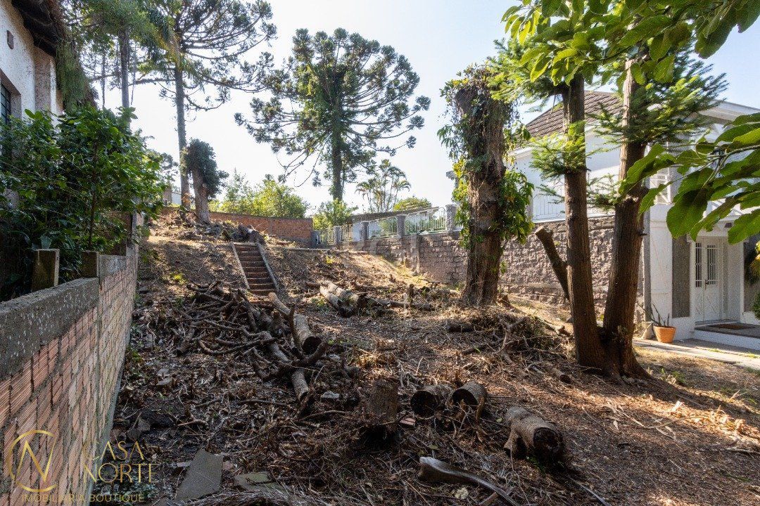 Terreno à venda  com 396m², Rua Professor Pereira Coelho no bairro Tristeza em Porto Alegre
