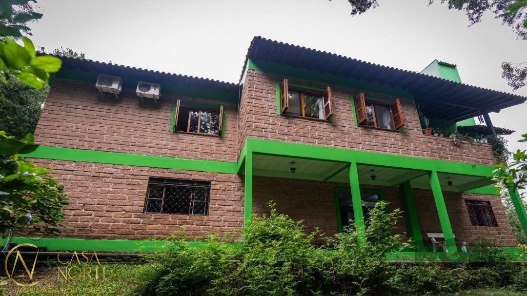 Casa à venda com 6 quartos, 562m², 5 vagas, Rua Monteverde no bairro Cascata em Porto Alegre