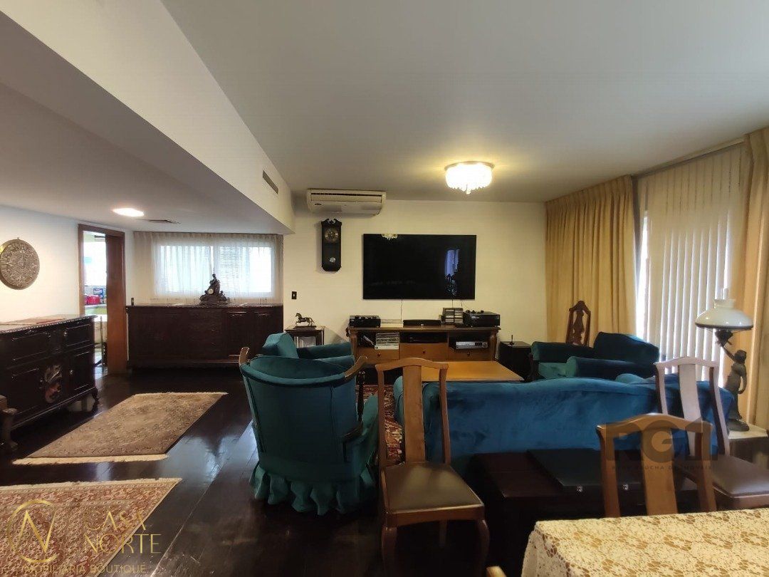 Apartamento à venda com 3 quartos, 167m², 1 suíte, 1 vaga, Rua Vinte e Quatro de Outubro no bairro Moinhos de Vento em Porto Alegre