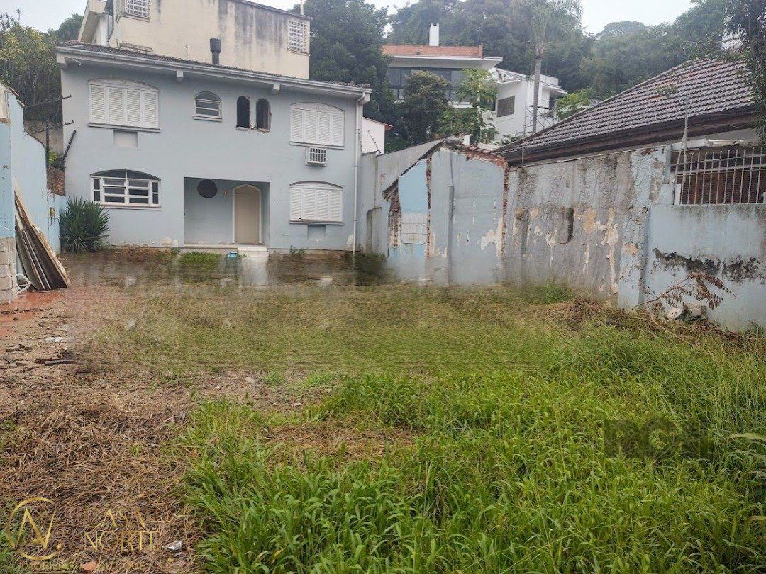 Casa à venda com 2 quartos, 90m², 4 vagas, Rua Dona Amelia no bairro Santa Tereza em Porto Alegre