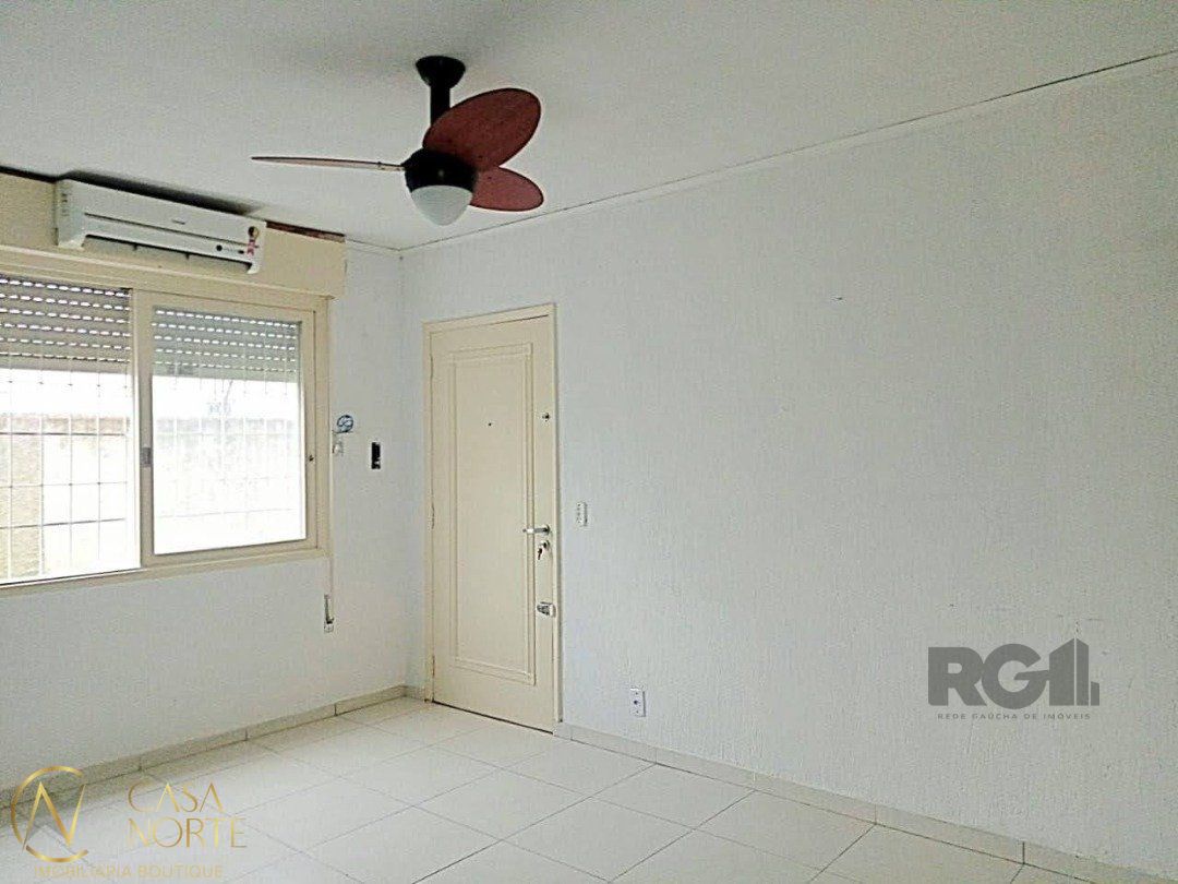 Apartamento à venda com 2 quartos, 65m², 1 vaga, Rua Gaurama no bairro Cavalhada em Porto Alegre