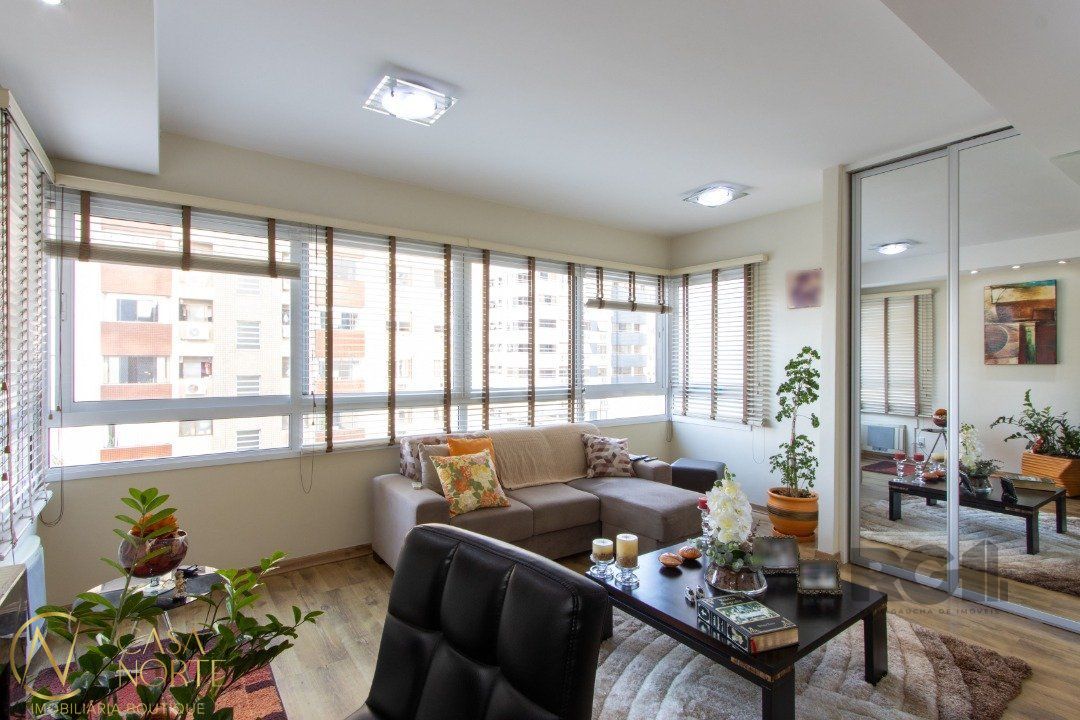 Apartamento à venda com 1 quarto, 45m², 1 suíte, 1 vaga, Rua Visconde do Herval no bairro Menino Deus em Porto Alegre