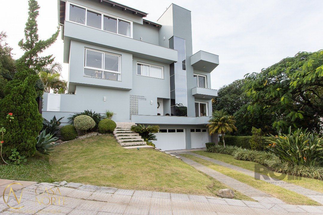 Casa de Condomínio à venda com 3 quartos, 700m², 1 suíte, 4 vagas, Rua Alcebíades Antônio dos Santos no bairro Nonoai em Porto Alegre