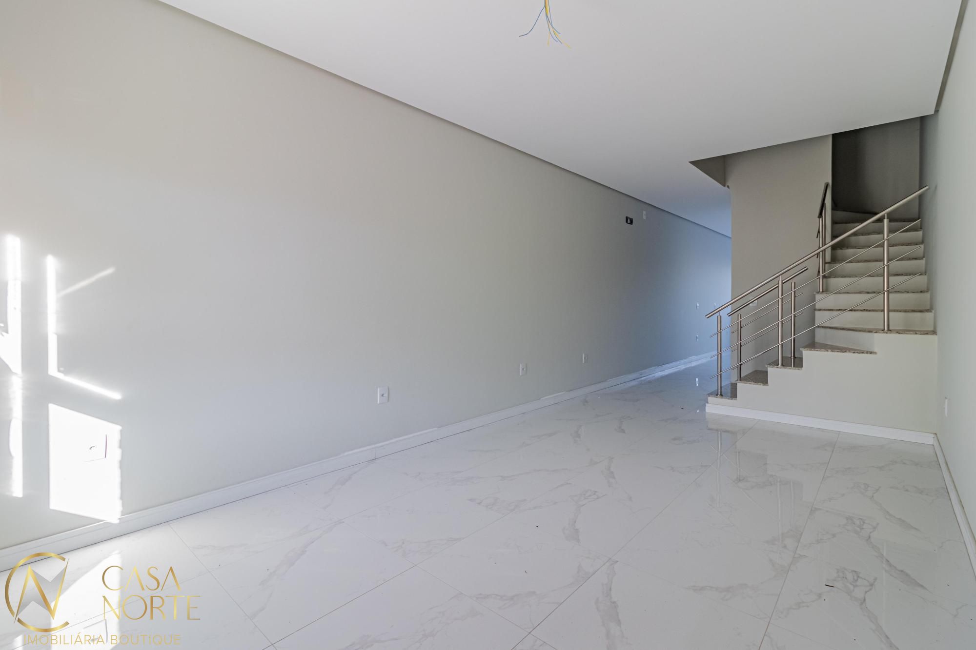 Casa à venda com 2 quartos, 100m², 2 suítes, 1 vaga, Affonso Lunardelli no bairro Hípica em Porto Alegre