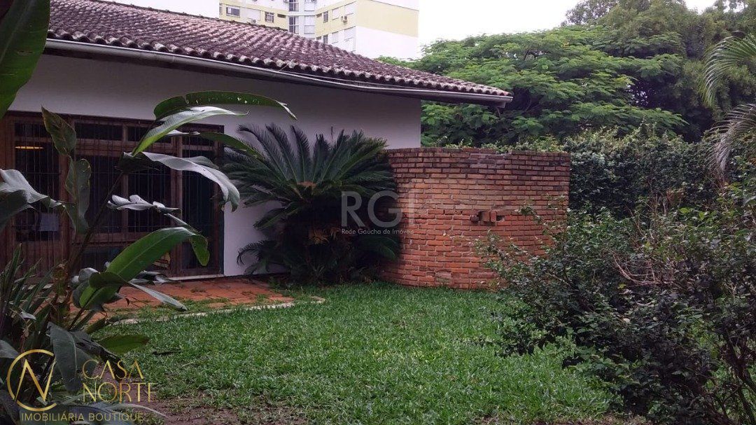 Terreno à venda  com 1254m², Rua Chico Pedro no bairro Camaquã em Porto Alegre