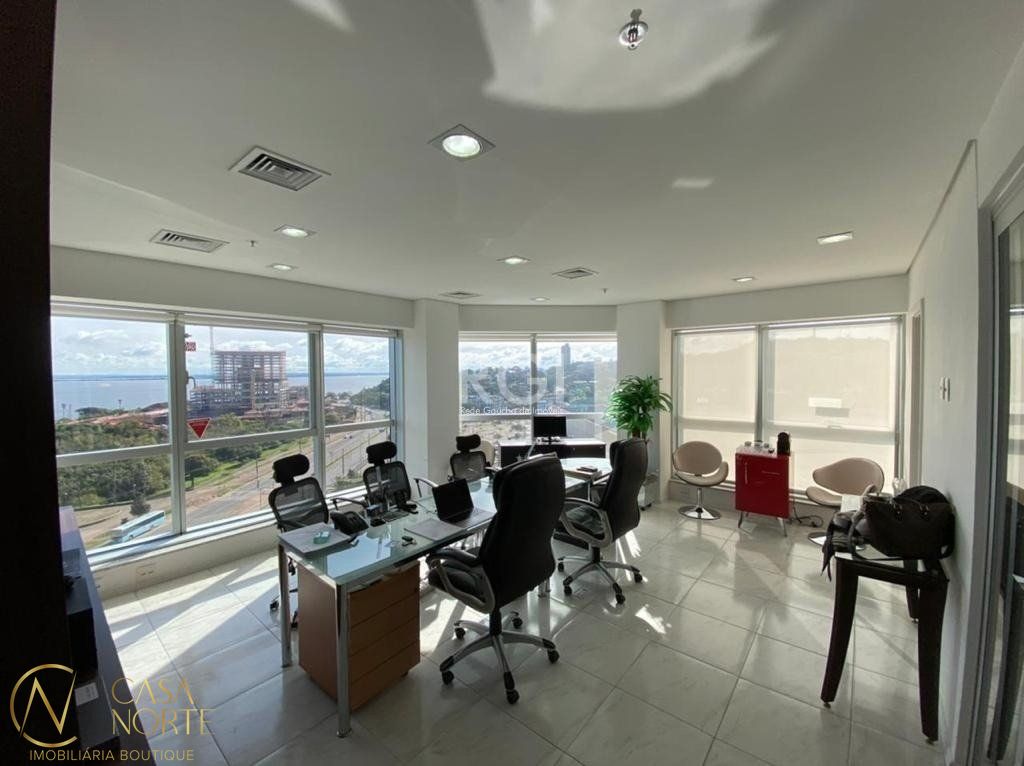 Sala Comercial à venda , 82m², 2 vagas, Avenida Diario de Noticias no bairro Cristal em Porto Alegre