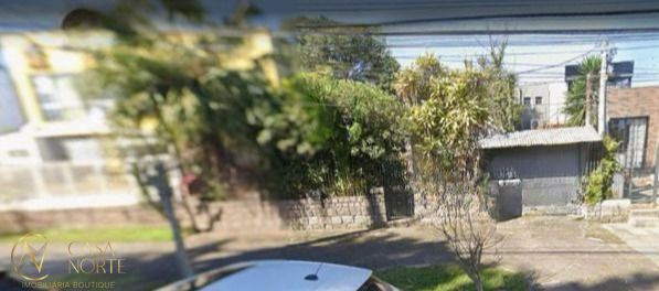 Casa à venda com 3 quartos, 104m², 1 suíte, 2 vagas, Avenida Copacabana no bairro Tristeza em Porto Alegre