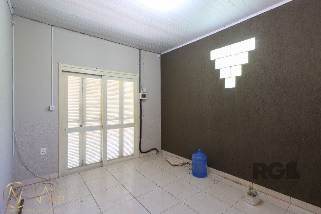 Casa à venda com 2 quartos, 109m², 1 vaga, Rua General Rondon no bairro Tristeza em Porto Alegre